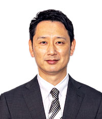 President and Director of Store Sales Division Ryo Kouchi